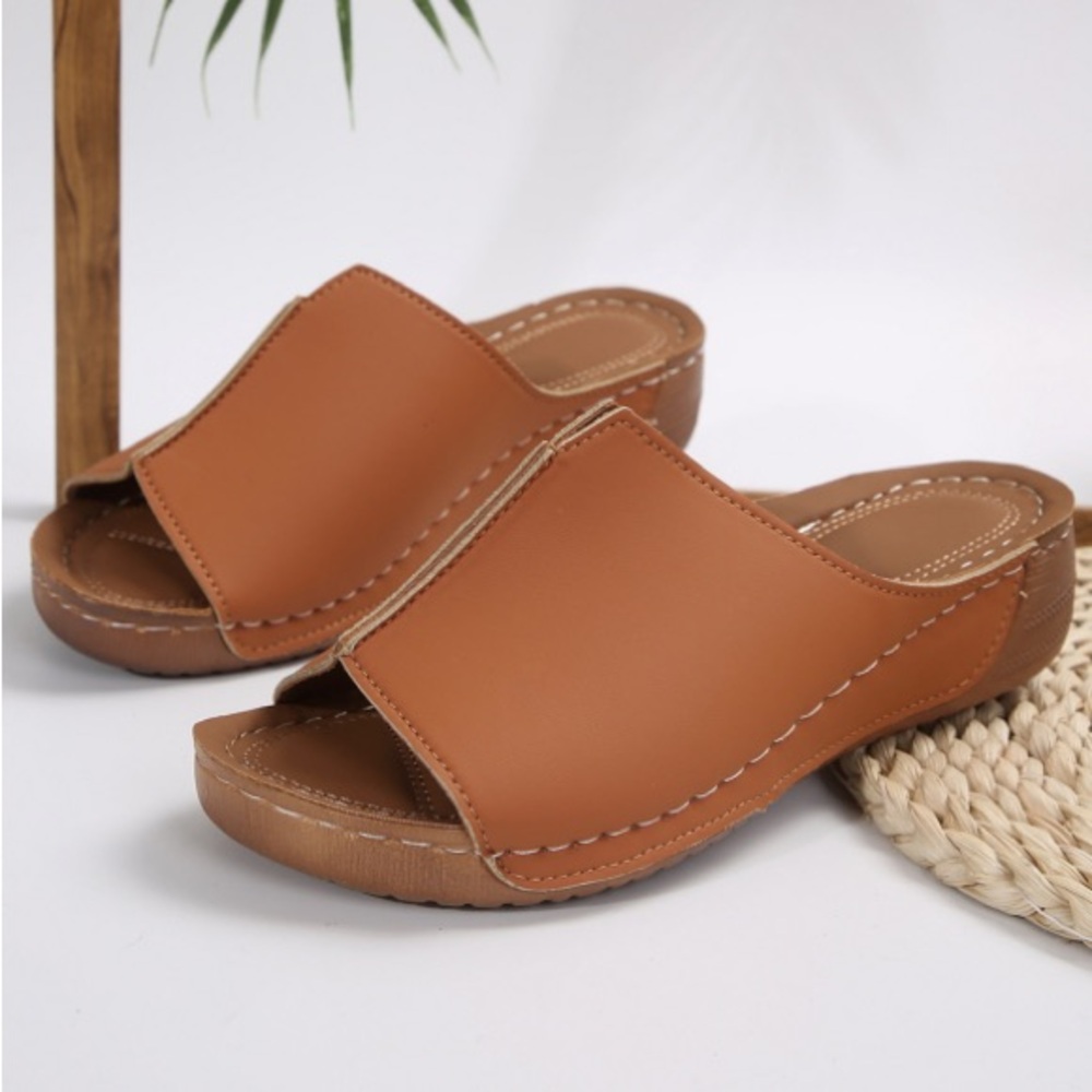 Women's Tan Slide Sandals